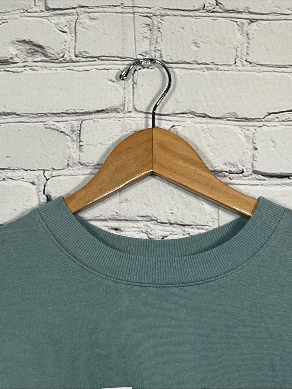 Wild Fable CALI Sweatshirt Womens Medium Blue Cropped Crewneck Boxy Fit Surfer - Picture 6 of 9